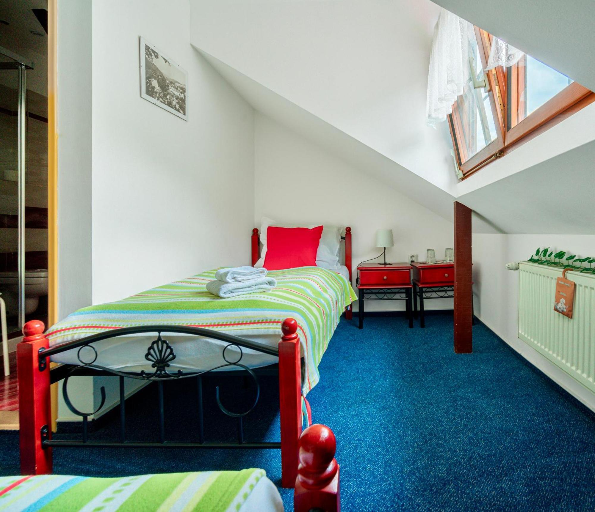 Hotel Ostende Chocerady Ngoại thất bức ảnh