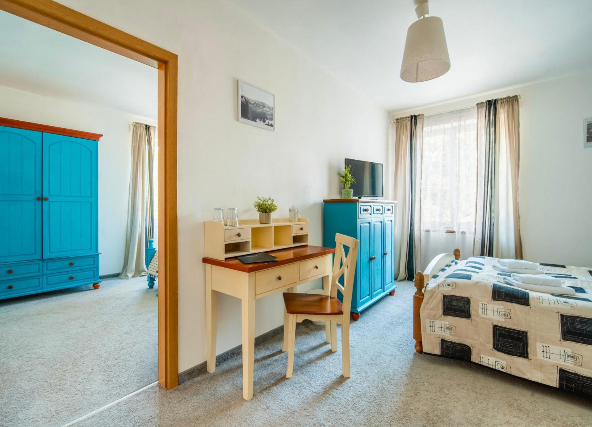 Hotel Ostende Chocerady Ngoại thất bức ảnh